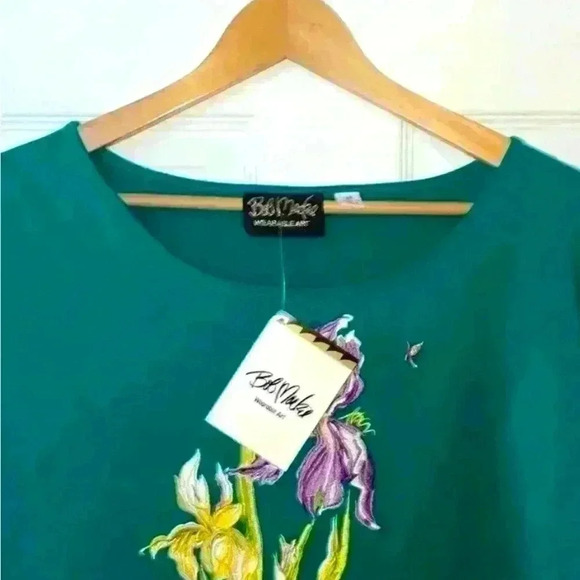 Bob Mackie NWT embroidered short sleeve floral shirt, size 2x - Picture 4 of 4